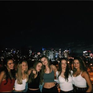 Meet your Posher, Claire